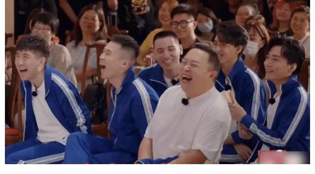 秦霄贤|《德云斗笑社2》：成功的综艺，跑偏的相声？
