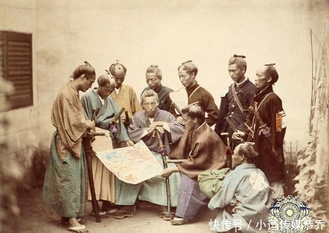 日本|日本武士老照片：手拿倭刀，身材矮小却长相凶悍，看起来野心勃勃