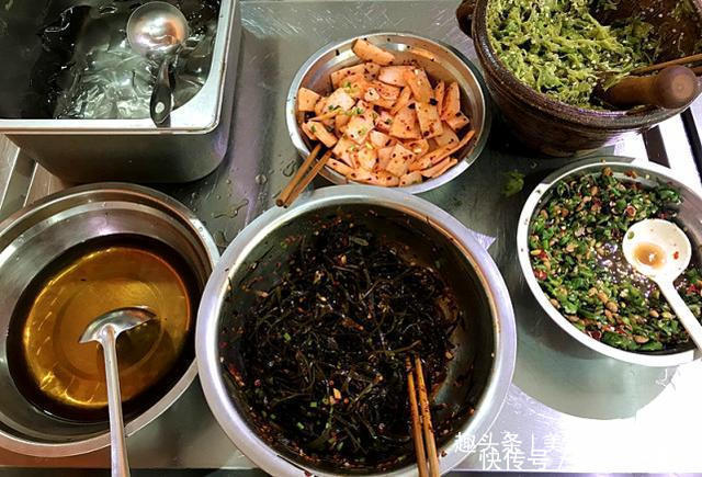 酸萝卜片|第一次吃单位工作餐,27个菜,才12块钱一餐!看看都吃了啥