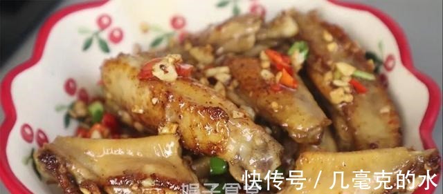 包子这样做,柔软鲜嫩,不用揉面、不用擀皮,做法简单又营养!