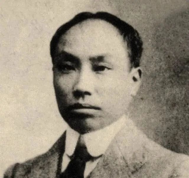 陈独秀#陈独秀的书法欣赏:线条厚拙凝劲、气格高古苍莽!不愧为五四领袖