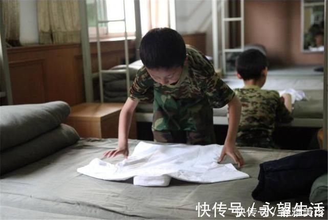 母子|母子俩点3碗面,刚出门,老板叹气这妈妈以后连养老院都没得住