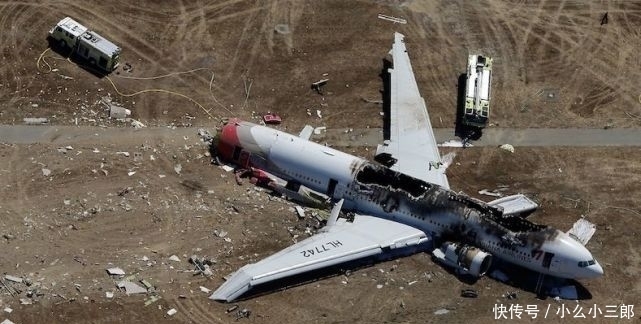 水银为什么不能带上飞机?把它滴在铝板上,发生了有趣的现象