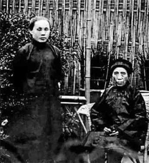 发现|郭沫若走后,妻子清理遗物时发现一张老照片,几天之后便自缢而亡