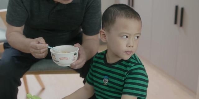 孩子|无论家里谁带娃,这4种行为要制止,大人累不说,还容易毁了娃