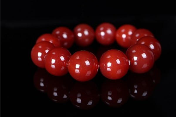 宝玉#元春支持薛宝钗的金玉良缘,却赐给她2串红麝香串:贾家绝后隐秘