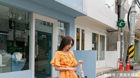 百褶|孙允珠女装美图:冰柠芒果鲜橙百褶花皱连衣裙!