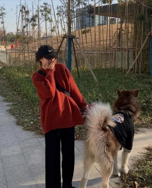 阔腿裤＋“这4款毛衣”太美了！冬季内搭这么穿，真的很显品味