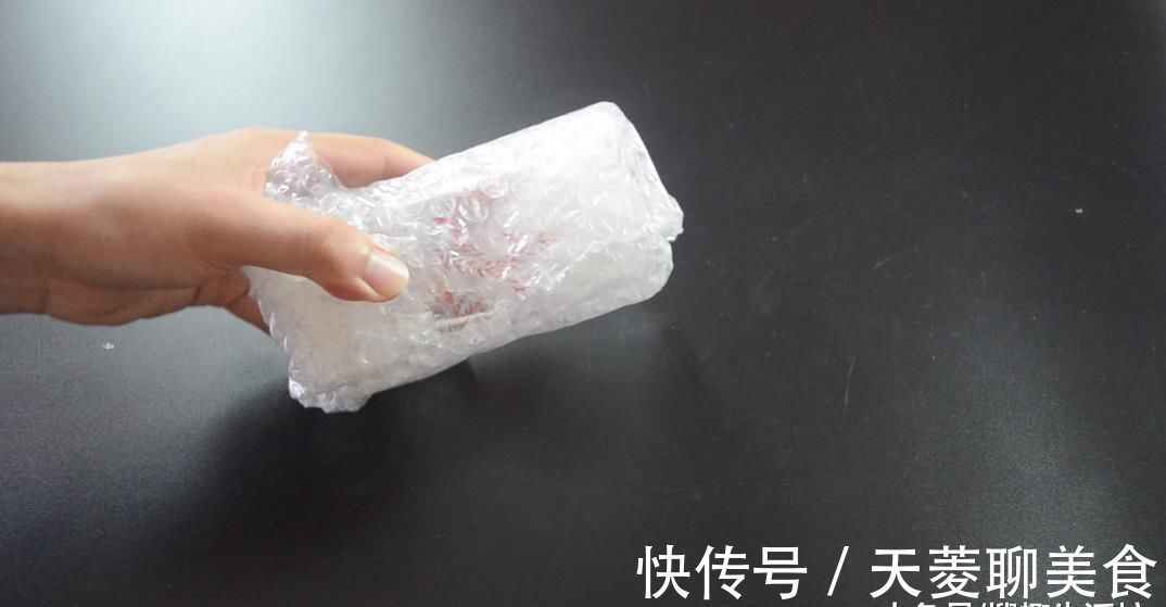 快递箱里的气泡垫别扔了, 没想到还有这么多妙用, 看完赶紧去试试