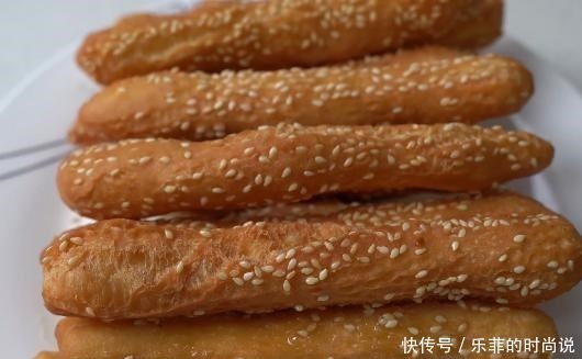 面粉|3个鸡蛋1碗面粉,你最想不到的做法,比油条简单,比油饼好吃