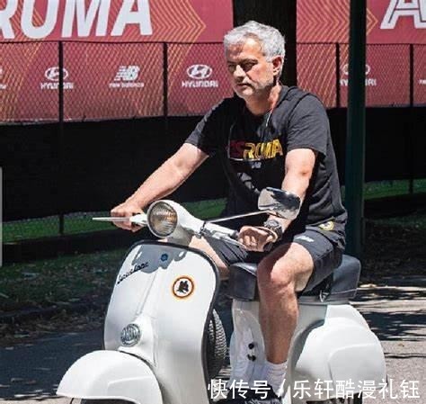 买断|下树!欧冠级中场即将投奔穆里尼奥,罗马又靠老穆魅力解决一难题