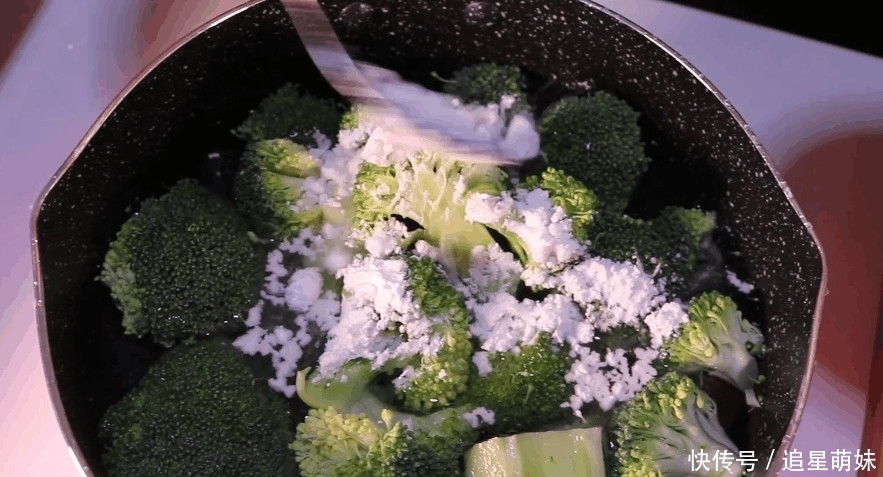 西兰花|吃西兰花之前这个步骤没做对,吃了也白吃,很多人都做错了!