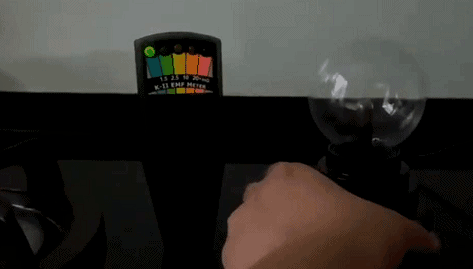 磁场|忙着捉鬼的头铁老外,用最高科技的装备当最专业的鬼魂猎人