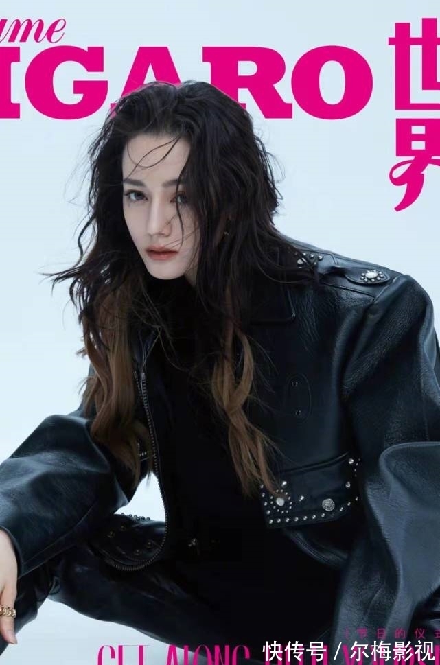 谁能想到,迪丽热巴的首秀居然贡献给了脱口秀