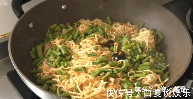 面条最过瘾的吃法，我家早餐隔3差5做，一大锅不够吃，太香了