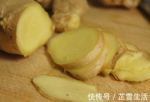 体内湿气|花椒和生姜哪个祛湿效果好,怎样吃才能更好排出湿气