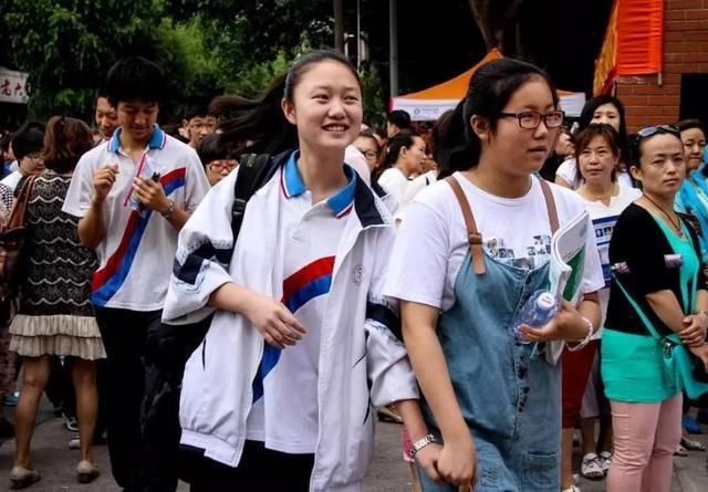 北京大学|江苏考生被北京大学录取，父母发朋友圈庆贺，等来的却是心寒