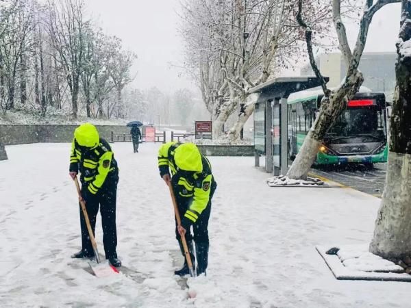 浙江分社|开工第一天杭州这场雪，东北人都说“服气”！