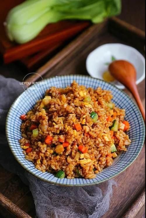 天冷吃点儿热乎的,主食和菜一锅出,偷懒儿照样好吃