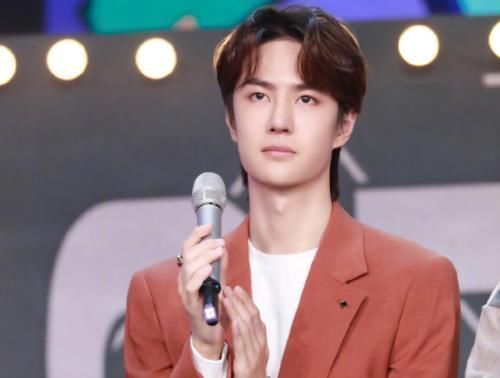 麻小|王一博2年前上臺(tái)插不上話，錢楓建議他舉手喊涵哥，兄弟情是真的