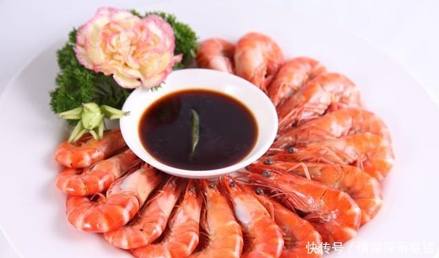 做水煮虾,万万别凉水下锅煮!告诉你正确做法,虾肉鲜嫩无腥味!
