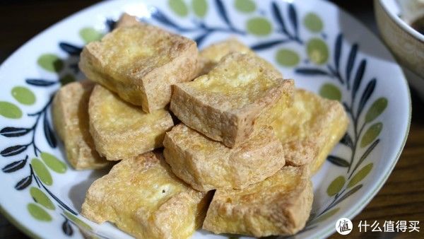 空气炸烤箱和烤箱有什么区别？用一个空气炸烤箱搞定一切料理，多功能才是王道！