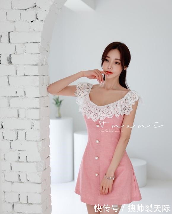 孙允珠|女神高清时尚搭配彩虹花裳刺绣漫叶小精灵衣裙!