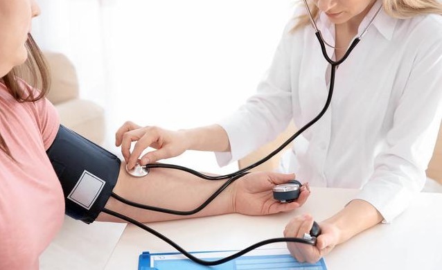 富硒|昏迷不醒，55岁男子2小时后离世，医生高血压，饭后3事别着急