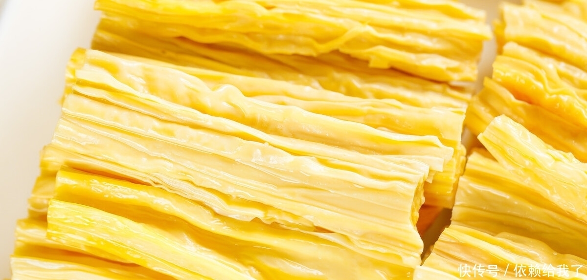 过年泡发腐竹时,不要直接用水泡,牢记3个小技巧,快速不夹生