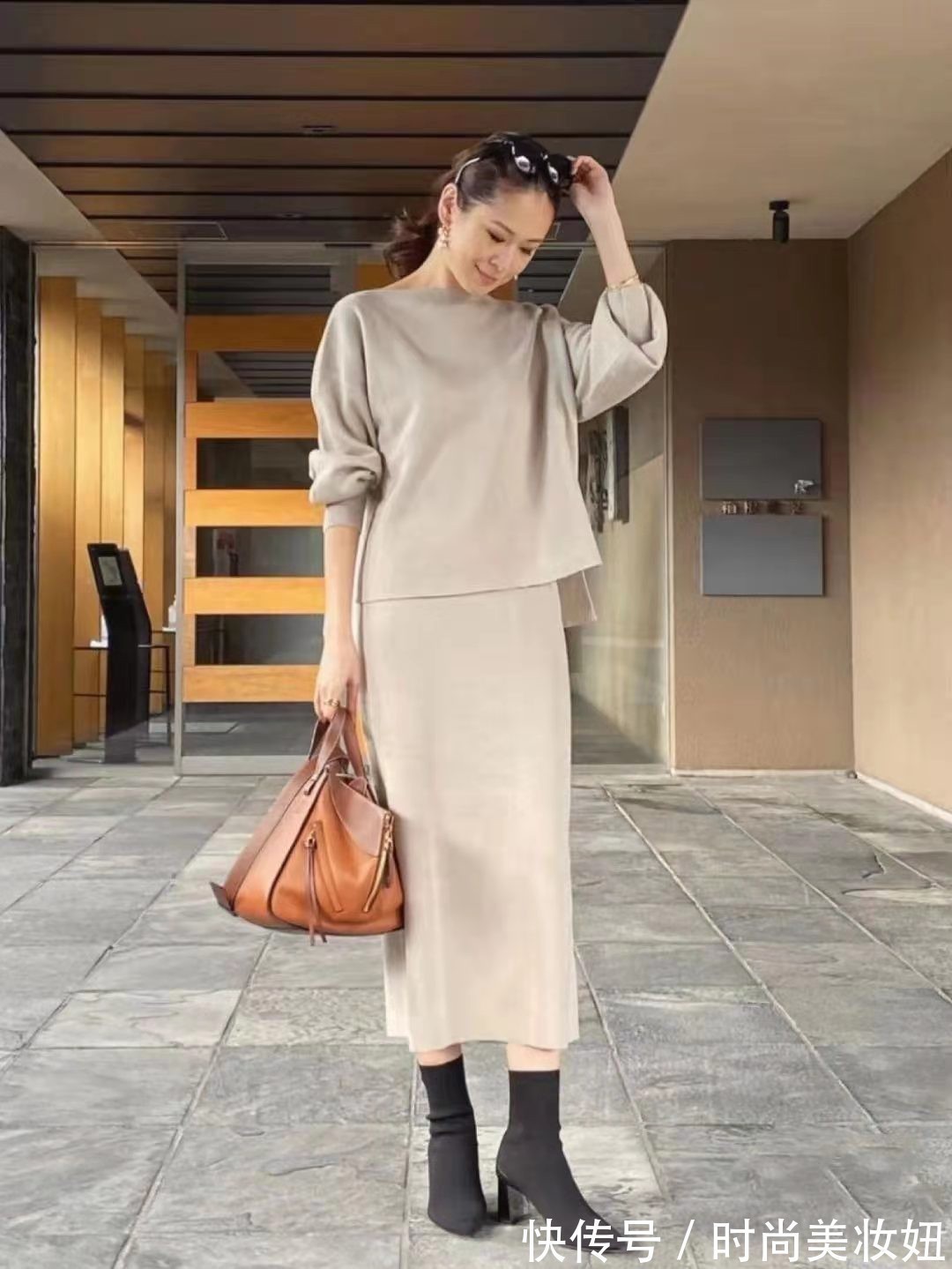 气质 真正见过世面的女人,穿衣都喜欢“极简风”,显气质又优雅高级