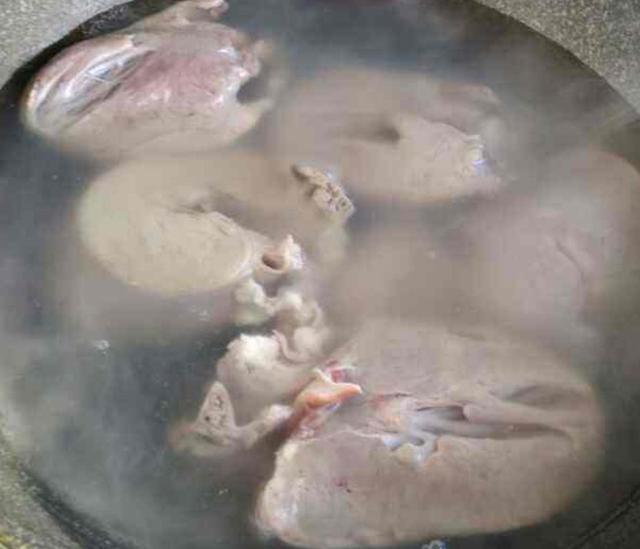 青椒|家里条件允许的话,隔三差五吃点这东西,营养比牛羊肉还高