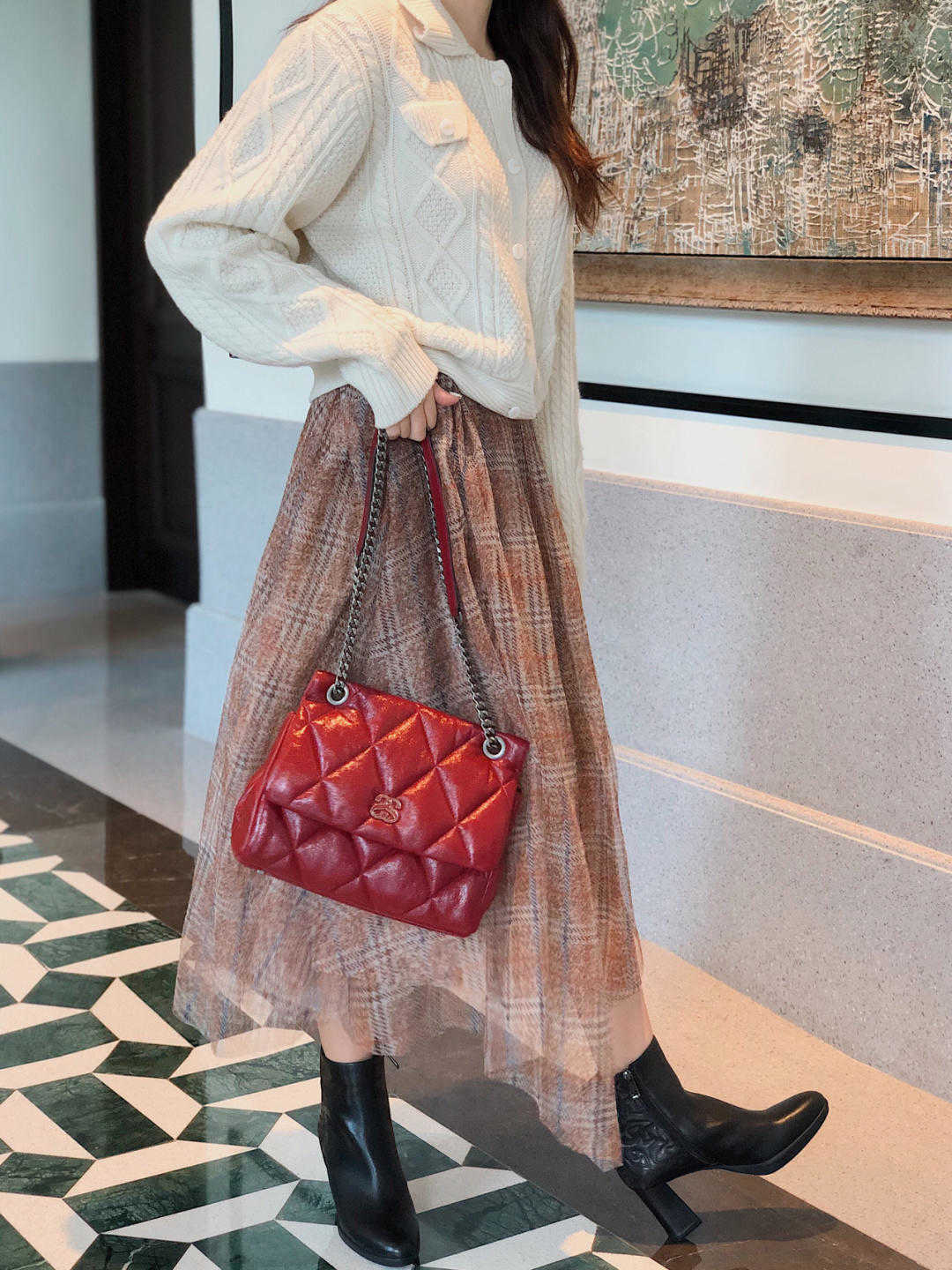 氛围感|圣诞装备可不止有红绿配,跟着博主这样穿,美得高级又与众不同