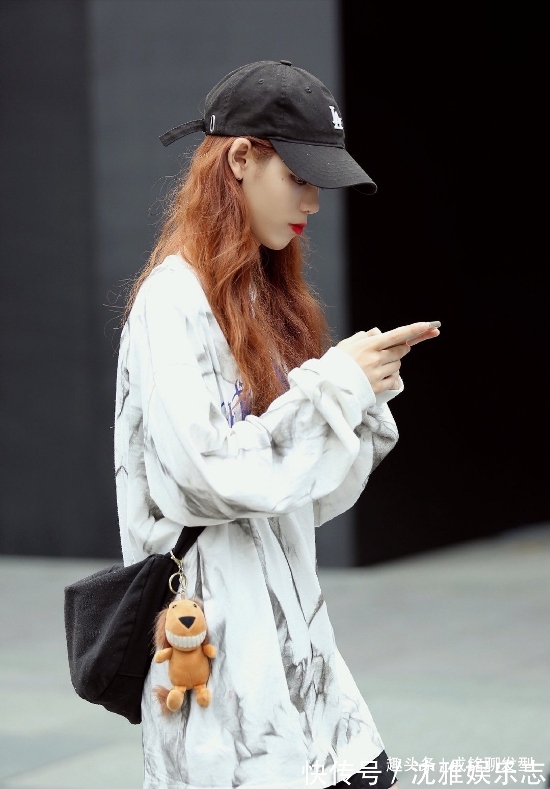 风衣|气质美女的初秋新穿搭,时髦又实用的基本款,随心搭配就很出彩