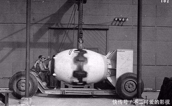 铀矿|投下两颗原子弹后，如果日本仍不投降，美国还会继续扔原子弹吗？