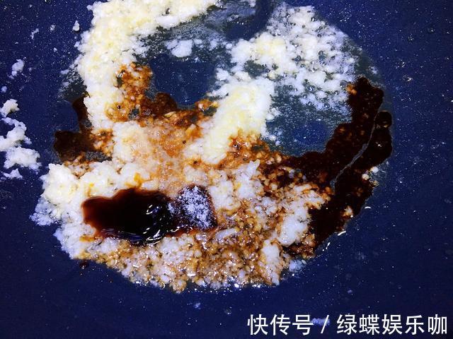 蒜蓉爆香|丝瓜这样吃，简单好做，蒸一蒸原汁原味，味道鲜美