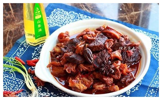 做香辣牛腩，牢记这两点，香辣好吃，有嚼劲