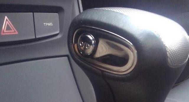 车仪表盘off亮了是什么