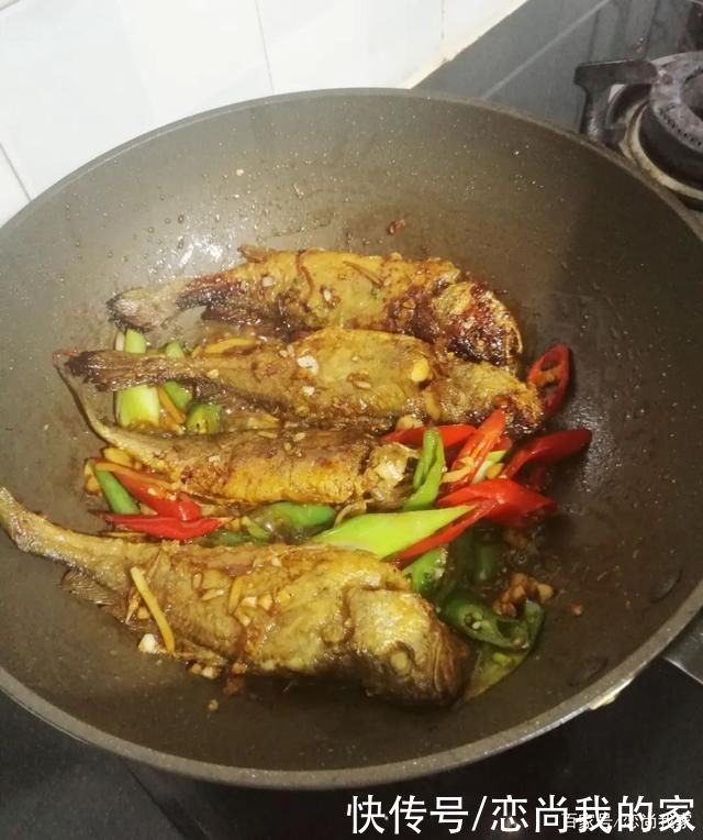 过年家里聚餐,推荐10个干烧菜,不用加水,烧出来特别下饭,还香