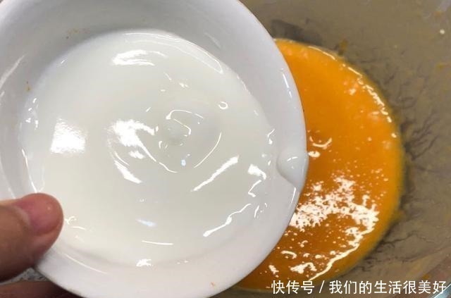孩子就馋我做的这蛋糕，嫩滑香甜又补钙，还不用打发鸡蛋，真省事