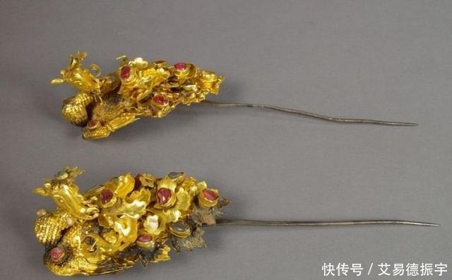 考古|盗墓贼伪装民工混进考古队，黄金文物藏“裤裆”偷走，随后卖天价