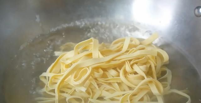 豆腐皮这样做实在太好吃了,吃一次就念念不忘,全家都爱吃