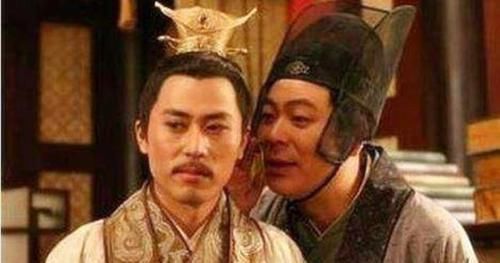 一个人|权力要合理分配,若一个人太独裁,那么,其结果往往是权力被架空