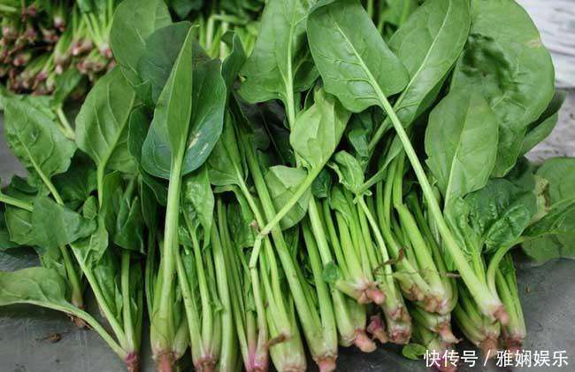 炒前“必须焯水”的几种蔬菜,专家:再懒也不能省掉这1步