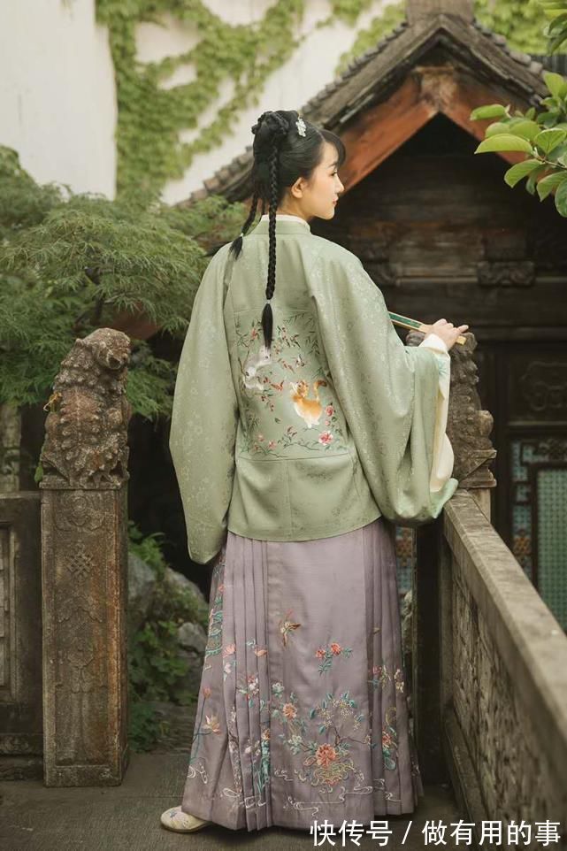 饱和度|别人穿汉服像“卖家秀”,你穿汉服却像“买家秀”原因出在这里