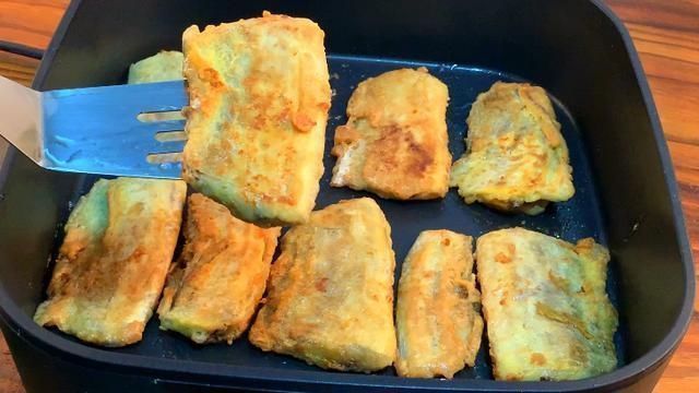 面糊|炸带鱼,有人裹淀粉,有人裹面糊,大厨都不对这才是正确做法
