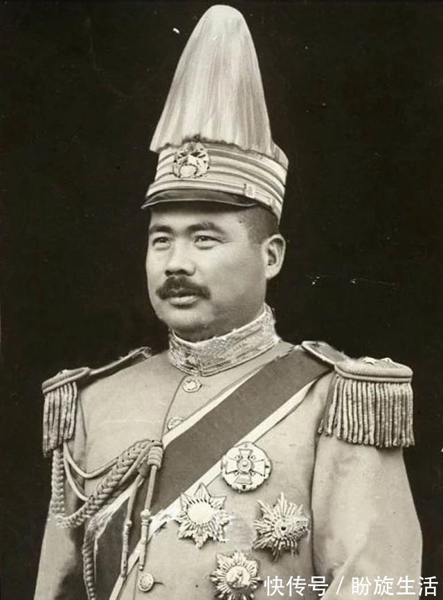 隶书!冯玉祥的书法不错,虽小学没毕业,但书法水平极高,堪比书法家