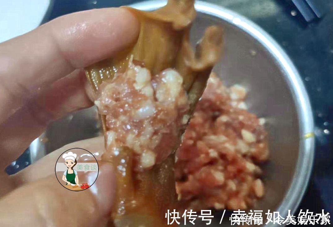 年夜饭必备此菜,蒸一蒸10分钟就好,好看好吃寓意好,待客有面子