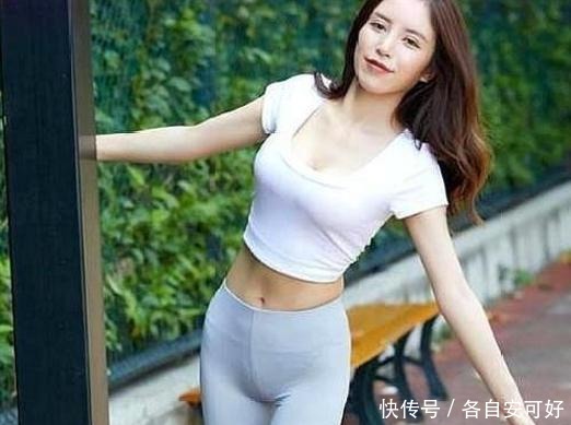 气场|“无痕裤”营造强大气场,成熟干练又性感,展示时尚