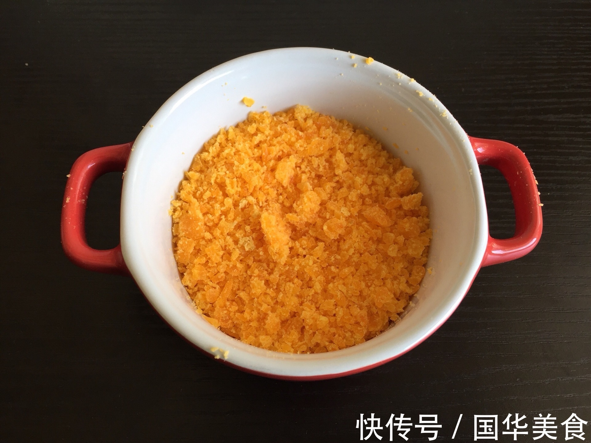 鸭蛋味|蛋黄焗南瓜，制作简单，美味健康