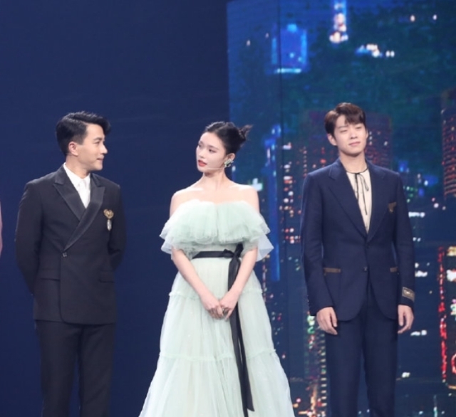 张柏芝|大湾区中秋晚会,10处尴尬还能脱颖而出,金星曾经的吐槽给出答案